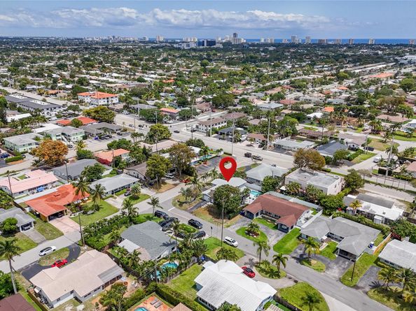 1750 NE 55th St, Fort Lauderdale FL 33334