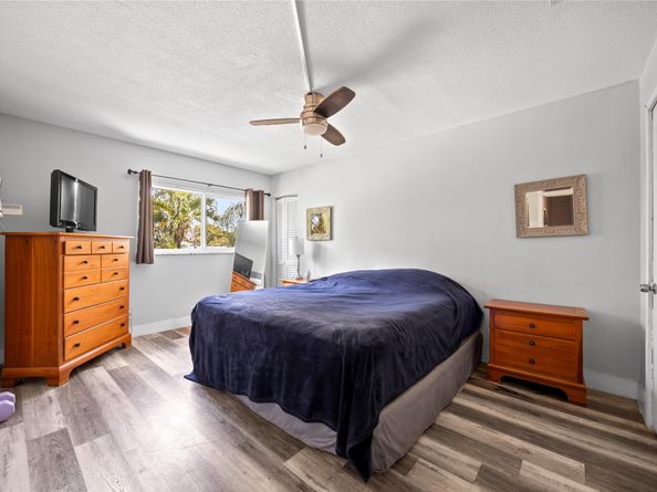 1750 NE 55th St, Fort Lauderdale FL 33334