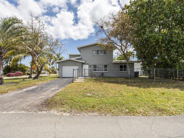 1750 NE 55th St, Fort Lauderdale FL 33334