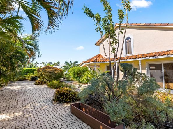 30 Curlew Road, Manalapan FL 33462