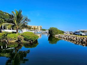 6 N Loafing Street, Hypoluxo FL 33462