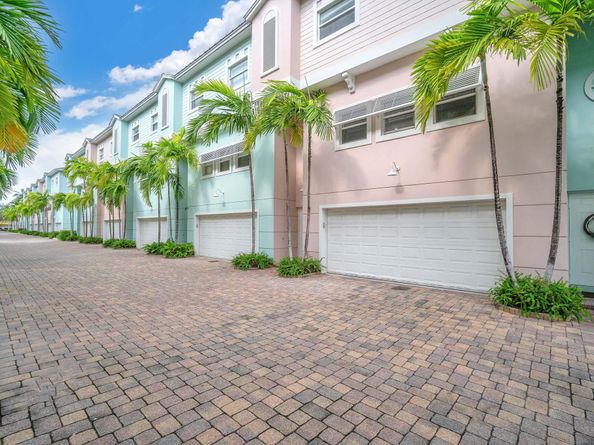 477 NE 1 Street, Pompano Beach FL 33060
