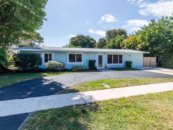 1104 SE 7th Street, Deerfield Beach FL 33441