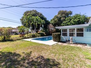 1104 SE 7th Street, Deerfield Beach FL 33441