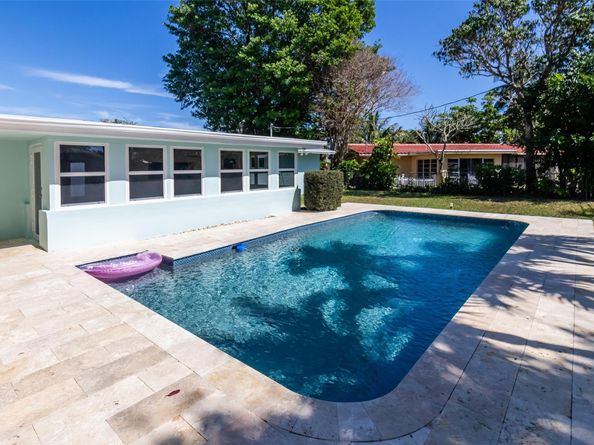 1104 SE 7th Street, Deerfield Beach FL 33441