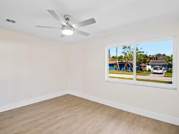 1104 SE 7th Street, Deerfield Beach FL 33441