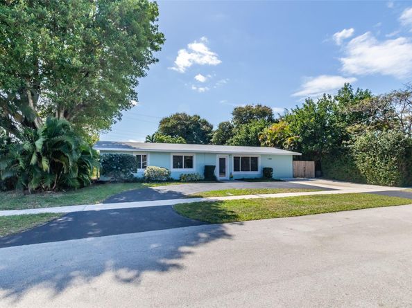 1104 SE 7th Street, Deerfield Beach FL 33441