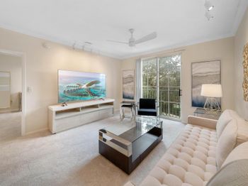 720 S Sapodilla Avenue