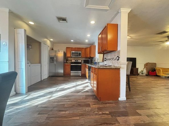 10843 NW 8th St 10843, Pembroke Pines FL 33026