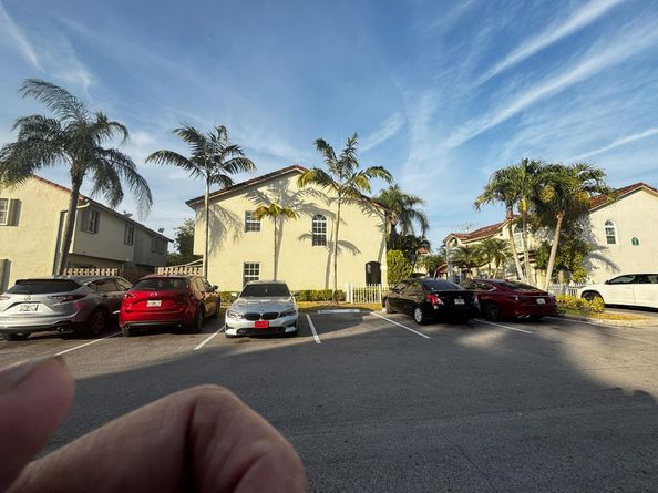 10843 NW 8th St 10843, Pembroke Pines FL 33026