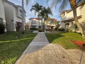10843 NW 8th St 10843, Pembroke Pines FL 33026
