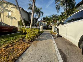 10843 NW 8th St 10843, Pembroke Pines FL 33026
