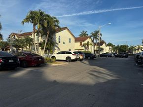 10843 NW 8th St 10843, Pembroke Pines FL 33026