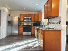 10843 NW 8th St 10843, Pembroke Pines FL 33026