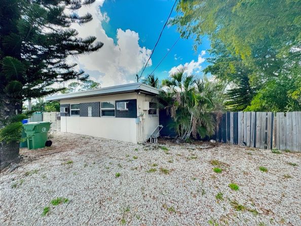 1219 NE 5th Ter, Fort Lauderdale FL 33304