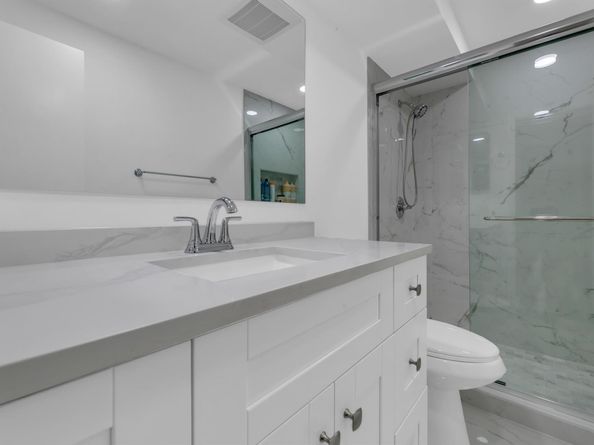 960 Crystal Lake Drive 115, Pompano Beach FL 33064