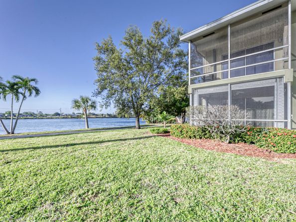960 Crystal Lake Drive 115, Pompano Beach FL 33064