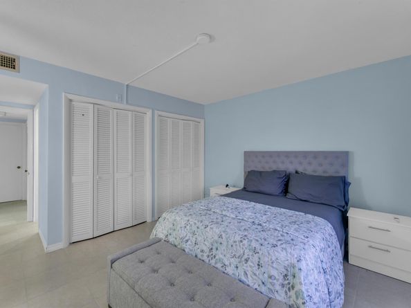 960 Crystal Lake Drive 115, Pompano Beach FL 33064