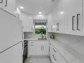 960 Crystal Lake Drive 115, Pompano Beach FL 33064
