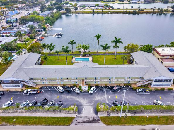 960 Crystal Lake Drive 115, Pompano Beach FL 33064