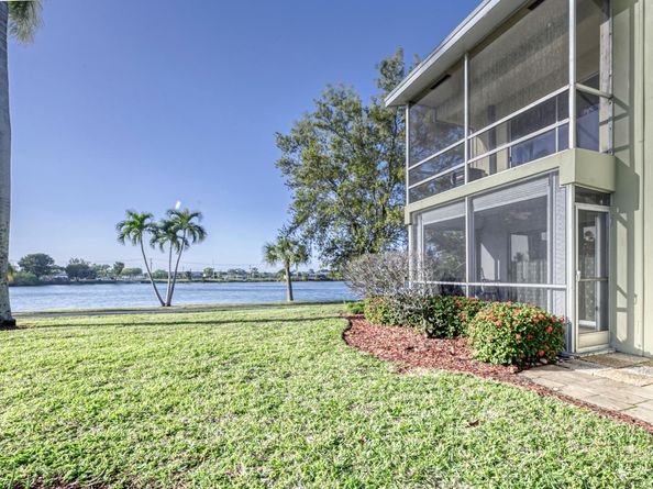 960 Crystal Lake Drive 115, Pompano Beach FL 33064