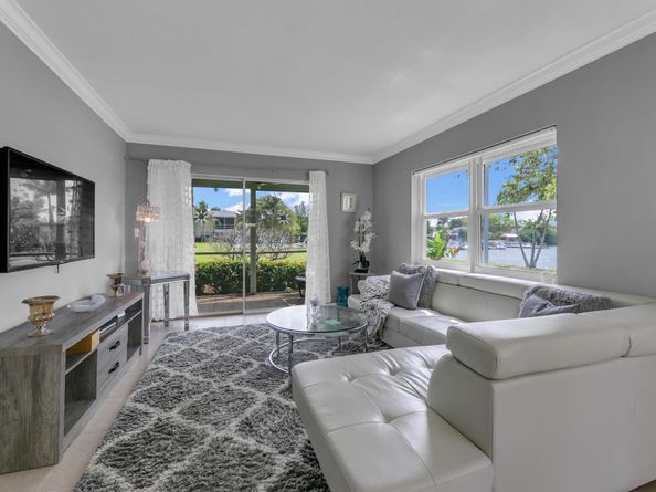960 Crystal Lake Drive 115, Pompano Beach FL 33064