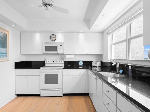 3310 S Ocean Boulevard 832d, Highland Beach FL 33487