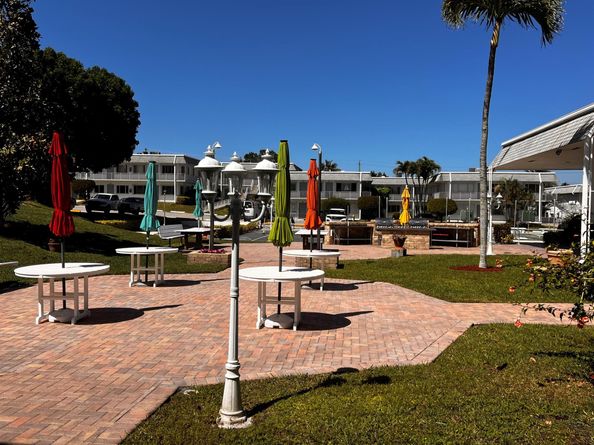 2880 Lake Osborne Drive 104, Lake Worth Beach FL 33461