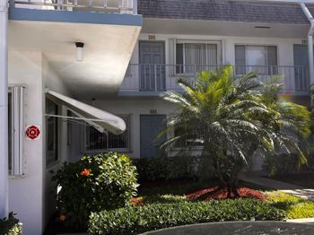 2880 Lake Osborne Drive