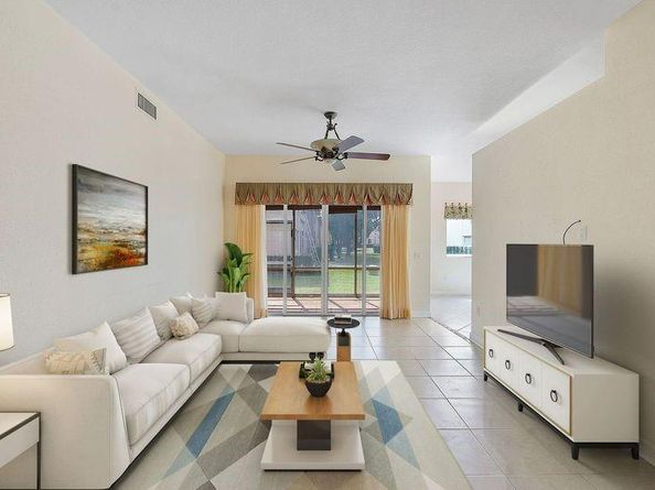 7919 E Exeter Blvd 102, Tamarac FL 33321