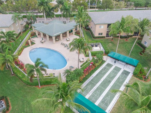7919 E Exeter Blvd 102, Tamarac FL 33321