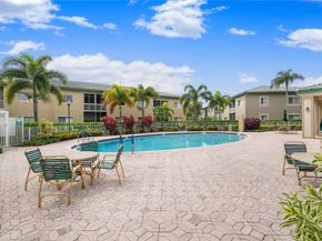 7919 E Exeter Blvd 102, Tamarac FL 33321