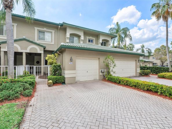 7919 E Exeter Blvd 102, Tamarac FL 33321