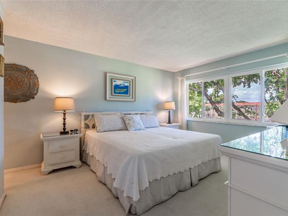 671 S Hollybrook Dr 306, Pembroke Pines FL 33025