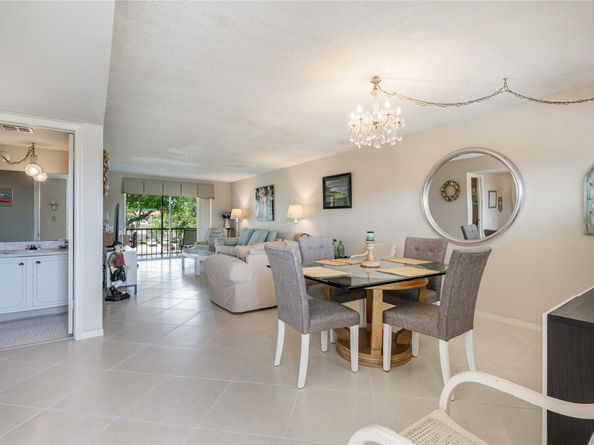 671 S Hollybrook Dr 306, Pembroke Pines FL 33025