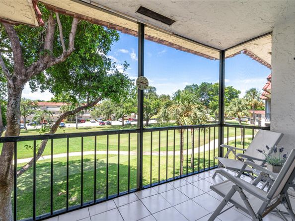 671 S Hollybrook Dr 306, Pembroke Pines FL 33025