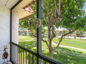 671 S Hollybrook Dr 306, Pembroke Pines FL 33025