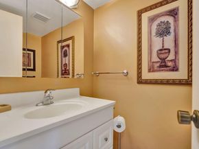 5900 Whispering Pine Way B2, Greenacres FL 33463