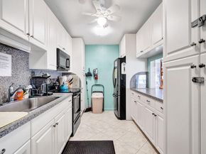 5900 Whispering Pine Way B2, Greenacres FL 33463