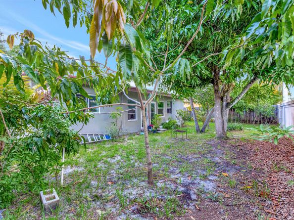 8001 NW 3rd Place, Margate FL 33063