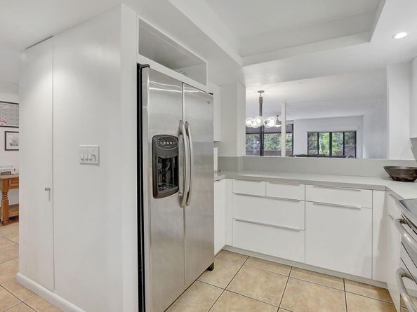 141 SW 96th Terrace 302, Plantation FL 33324
