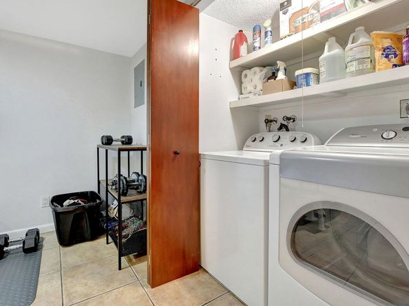 141 SW 96th Terrace 302, Plantation FL 33324