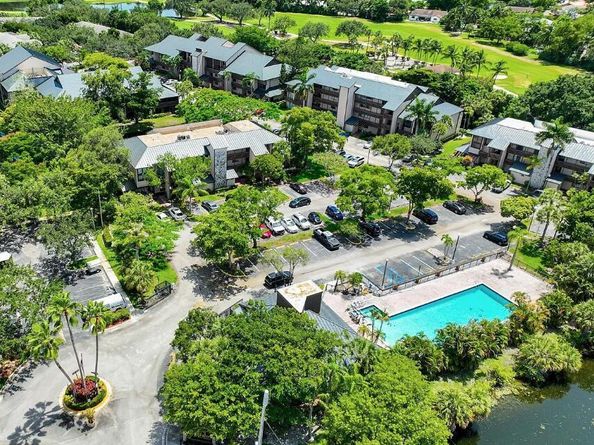 141 SW 96th Terrace 302, Plantation FL 33324