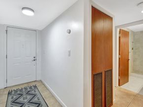 141 SW 96th Terrace 302, Plantation FL 33324