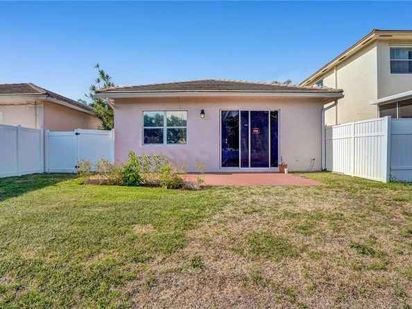4824 NW 19th St, Coconut Creek FL 33063