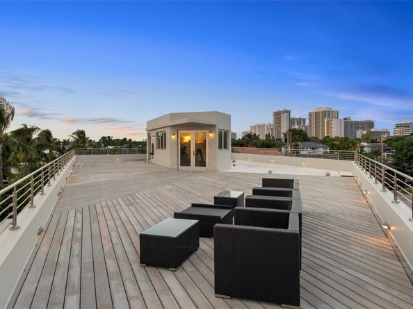 3300 NE 39th Street, Fort Lauderdale FL 33308