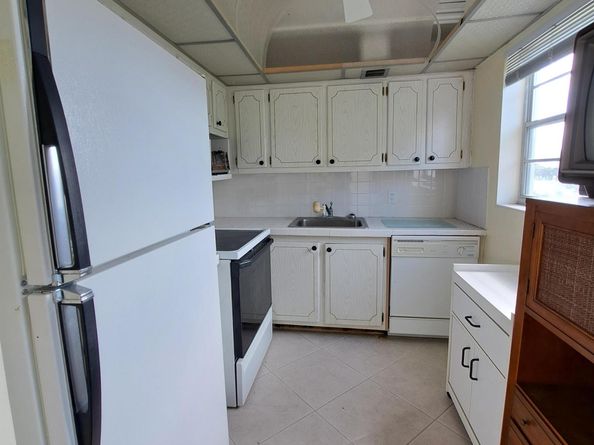 65 Berkshire C, West Palm Beach FL 33417