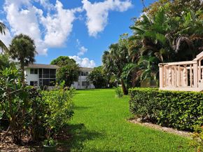 65 Berkshire C, West Palm Beach FL 33417