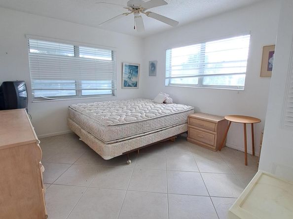 65 Berkshire C, West Palm Beach FL 33417