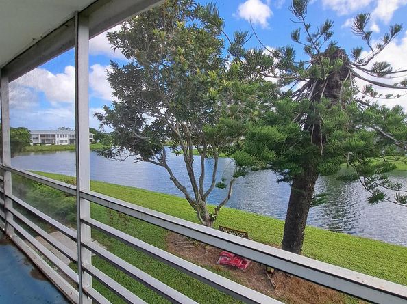65 Berkshire C, West Palm Beach FL 33417